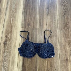 Victoria Secret women’s the miracle bra balconet size 36C